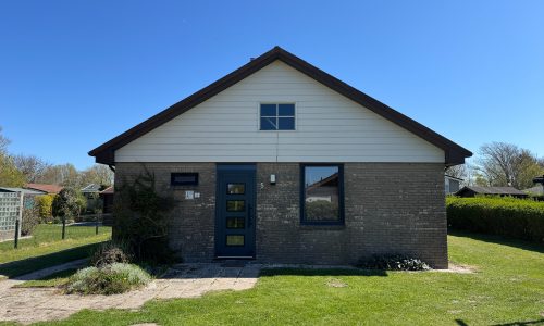 Recht vooraanzicht huis