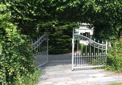 gate